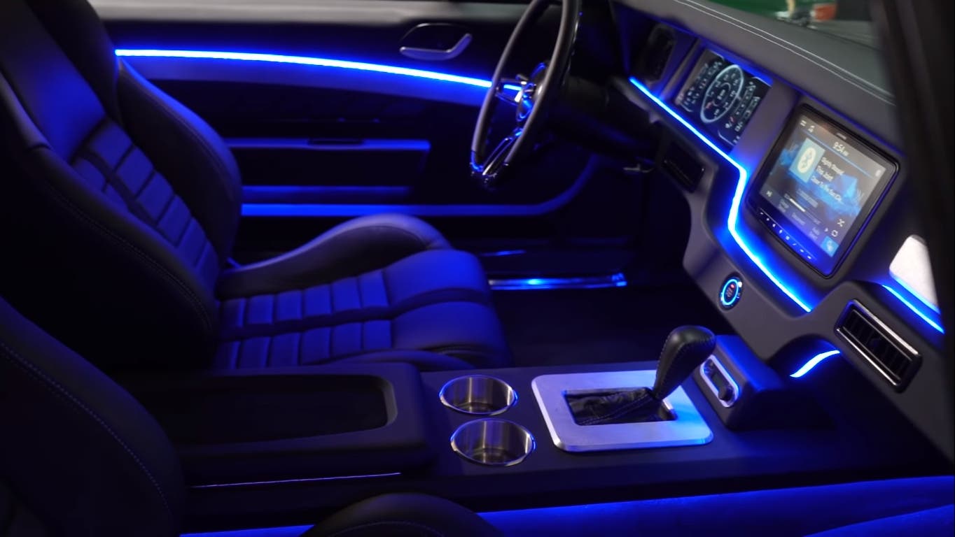 Dodge Charger restomod Uribe Performance