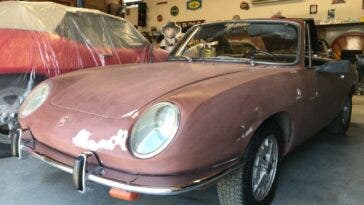 Fiat 850 Spider 1967 barn find