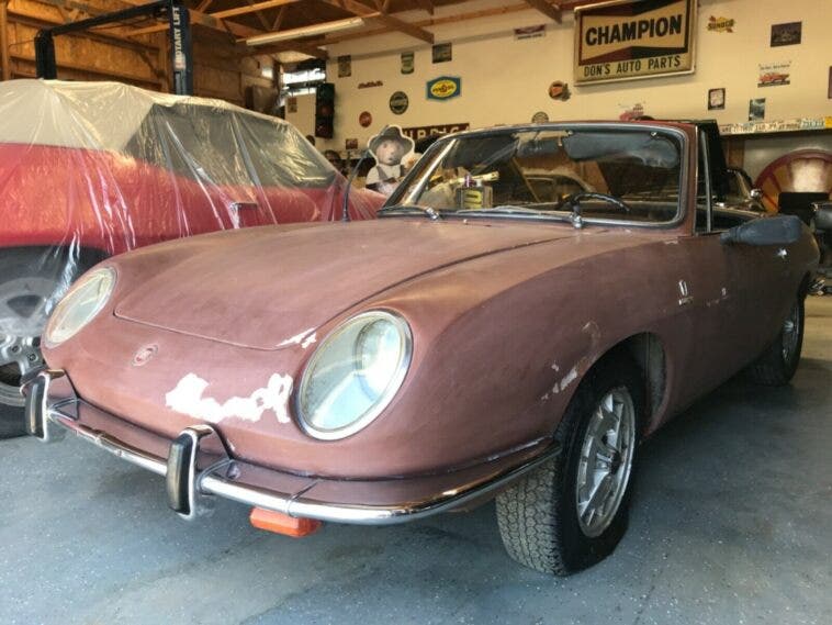 Fiat 850 Spider 1967 barn find