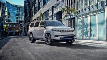 Jeep Grand Wagoneer
