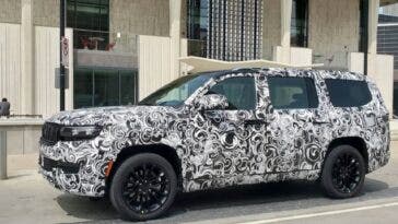 Jeep Grand Wagoneer