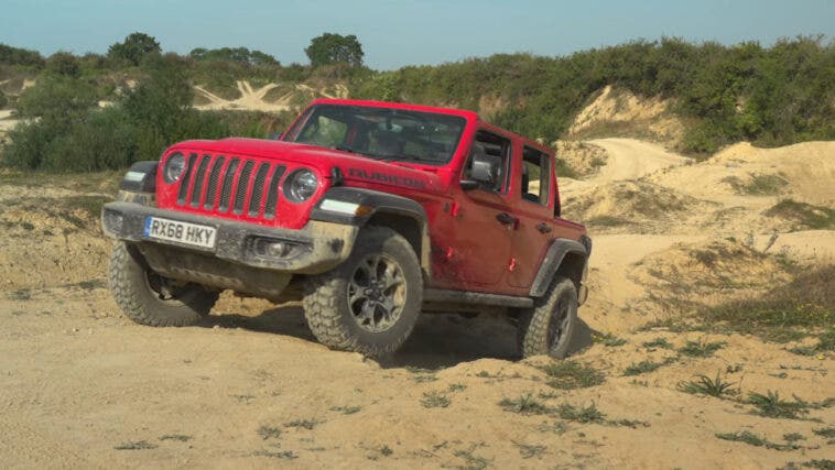 Jeep Wrangler vs Mercedes Classe G vs Land Rover Defender prova off-road