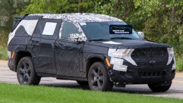 Nuova Jeep Grand Cherokee tre file foto spia