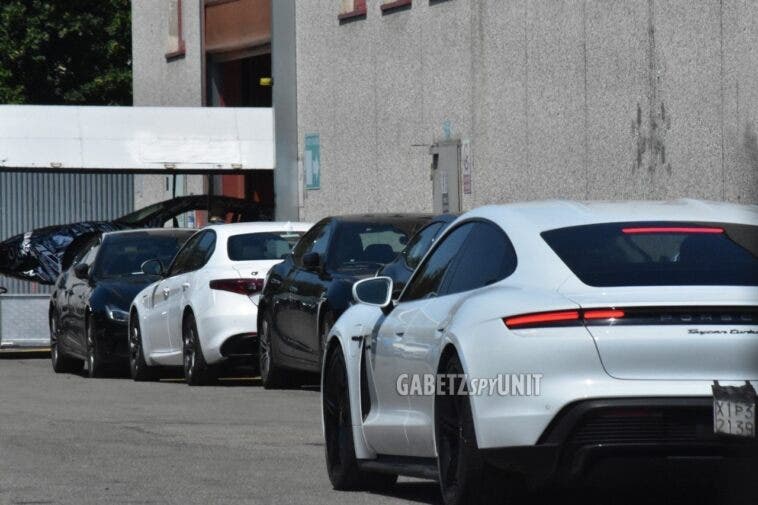 Porsche Taycan nello stabilimento Maserati