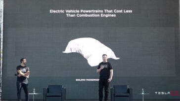 Tesla auto elettrica 25.000 dollari