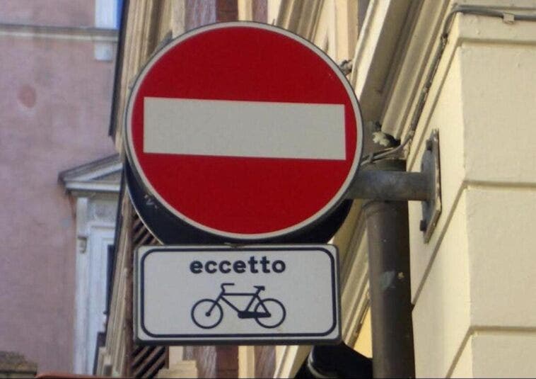 senso-unico-eccetto-bici