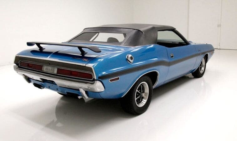 Dodge challenger cabrio
