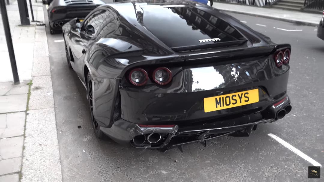 Ferrari 812 Superfast incidente Londra