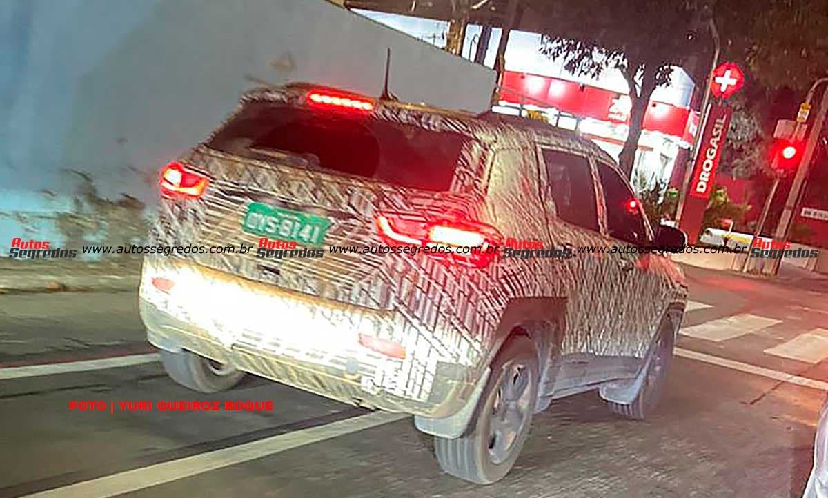 Jeep Compass restyling India foto spia