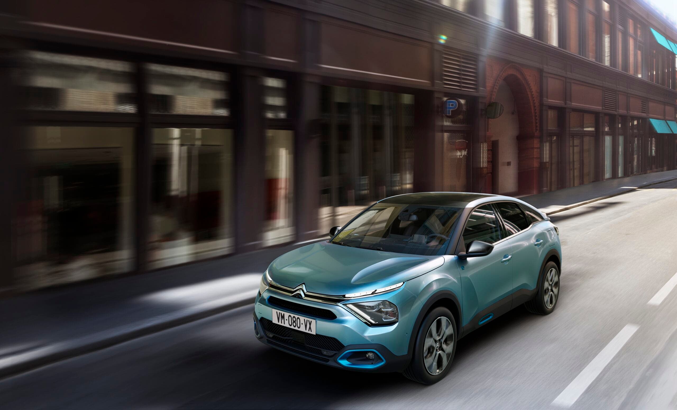 Nuova Citroën e-C4