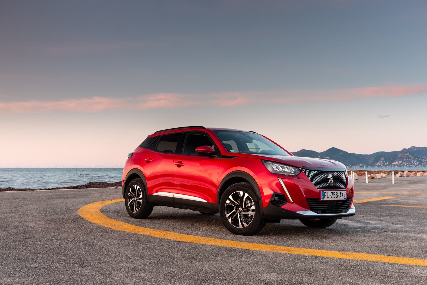 Nuova Peugeot 2008 diesel BlueHDi
