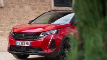 Nuova Peugeot 3008 Black Pack