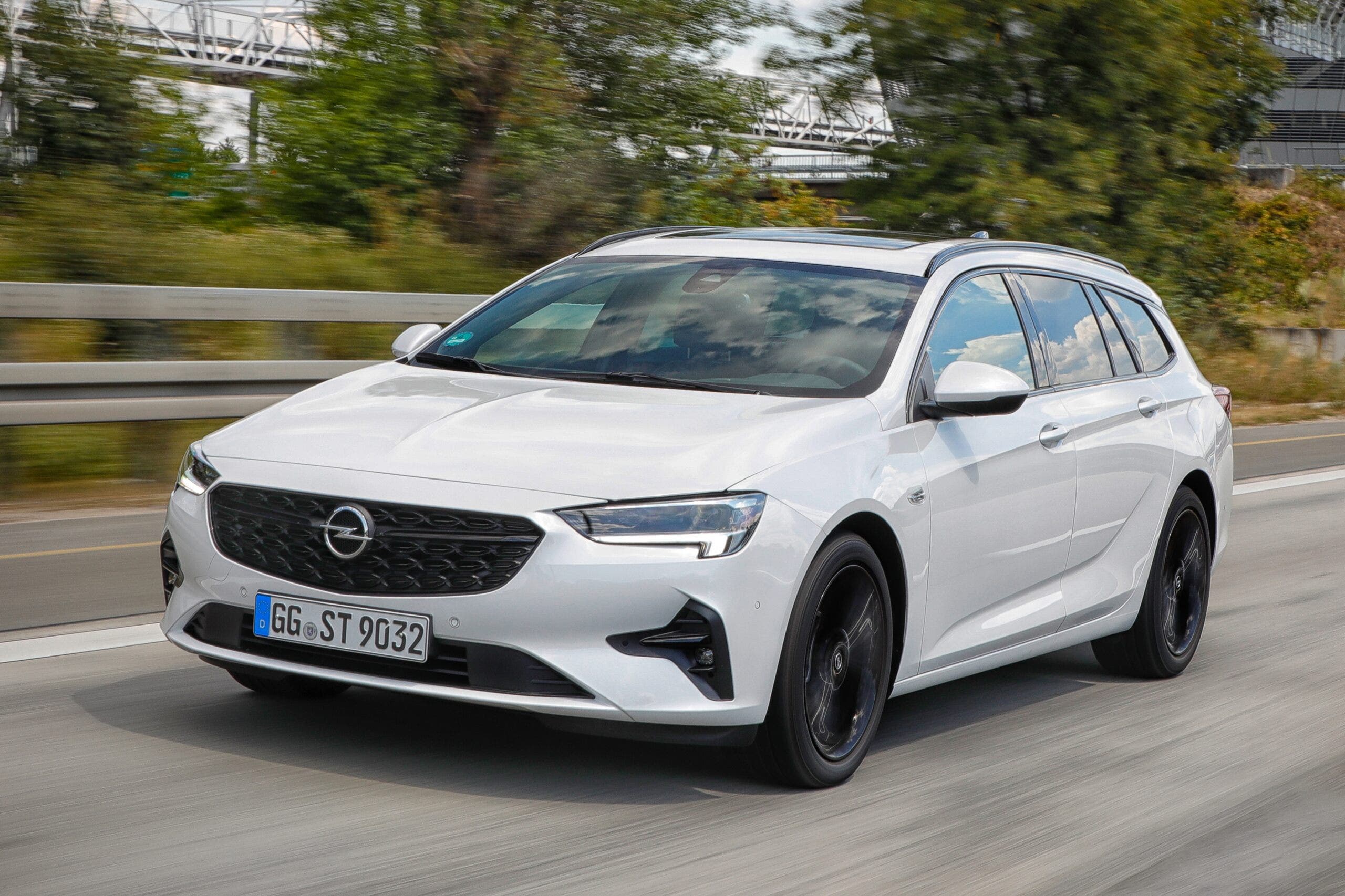 Opel Insignia nuovi motori