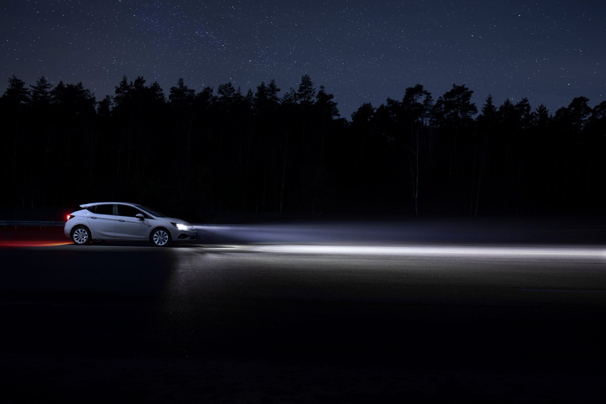 Opel fari IntelliLux a LED
