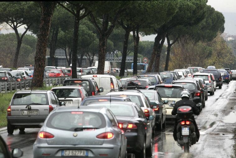 traffico-roma-2