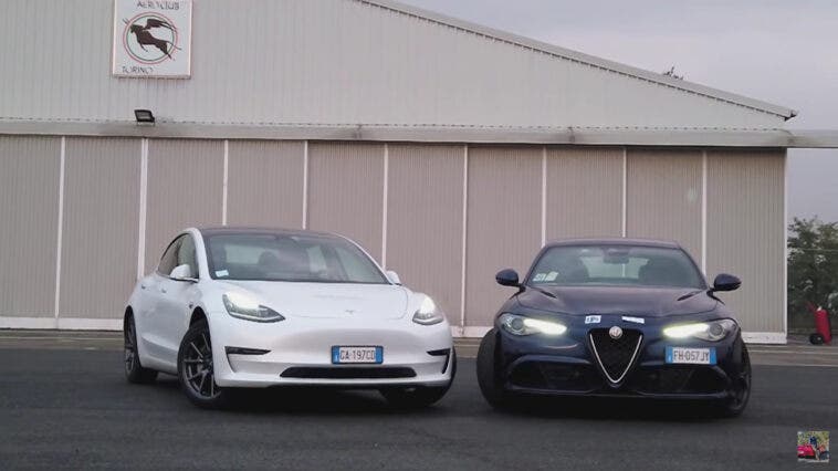 Alfa Romeo Giulia Quadrifoglio vs Tesla Model 3 drag race