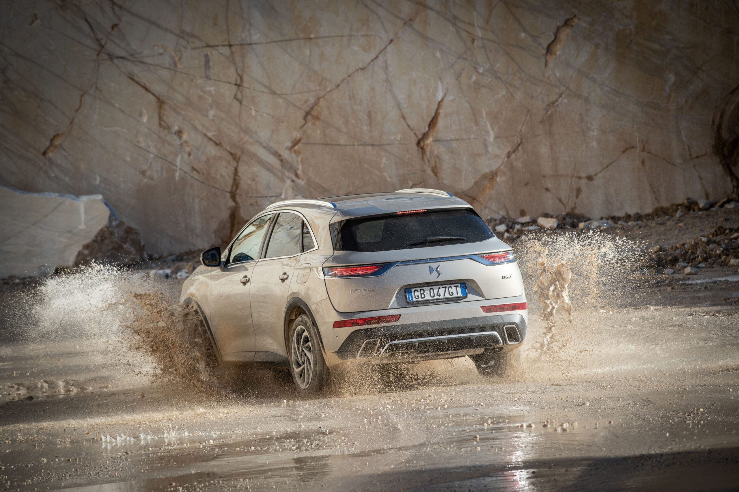 DS 7 Crossback E-Tense 4x4
