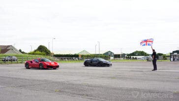 Ferrari 488 Pista vs McLaren 600LT drag race