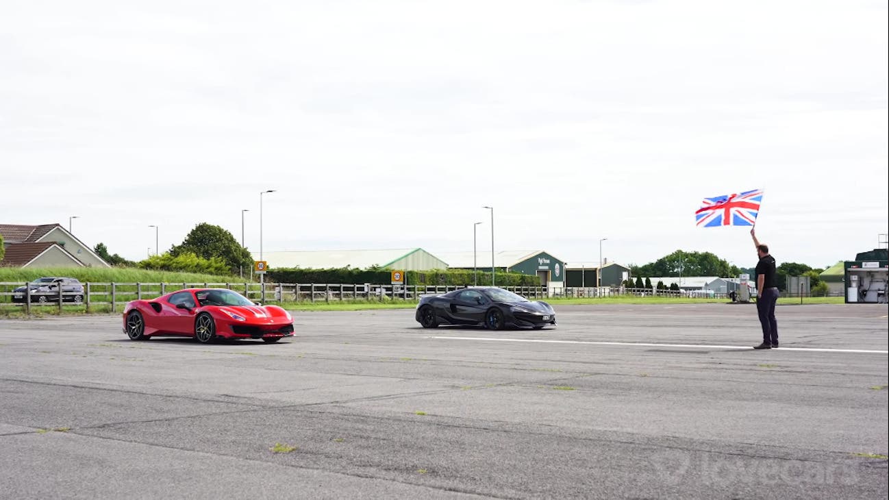 Ferrari 488 Pista vs McLaren 600LT drag race