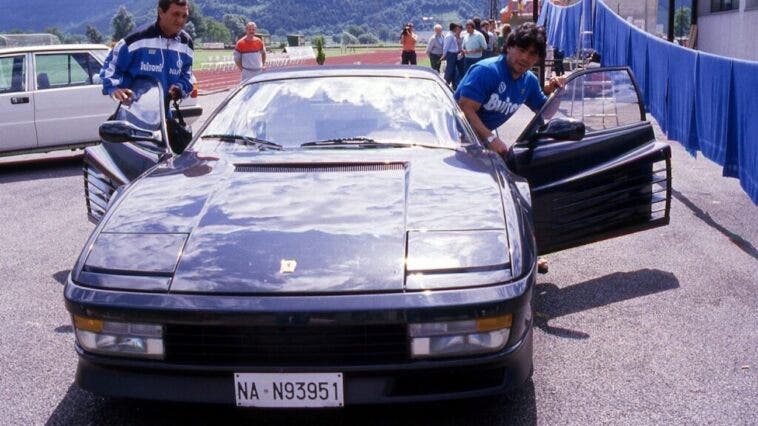 Ferrari Testarossa nera Maradona