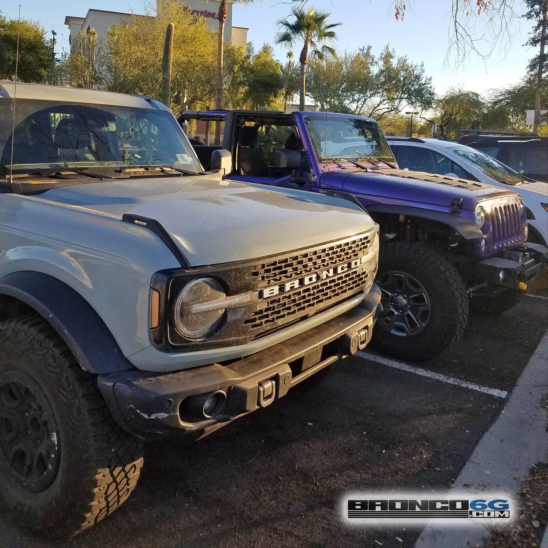 Ford Bronco Sasquatch 2021 vs Jeep Wrangler