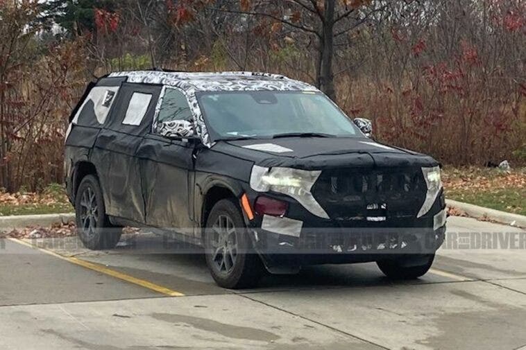 Jeep Grand Cherokee 2022 foto spia Michigan