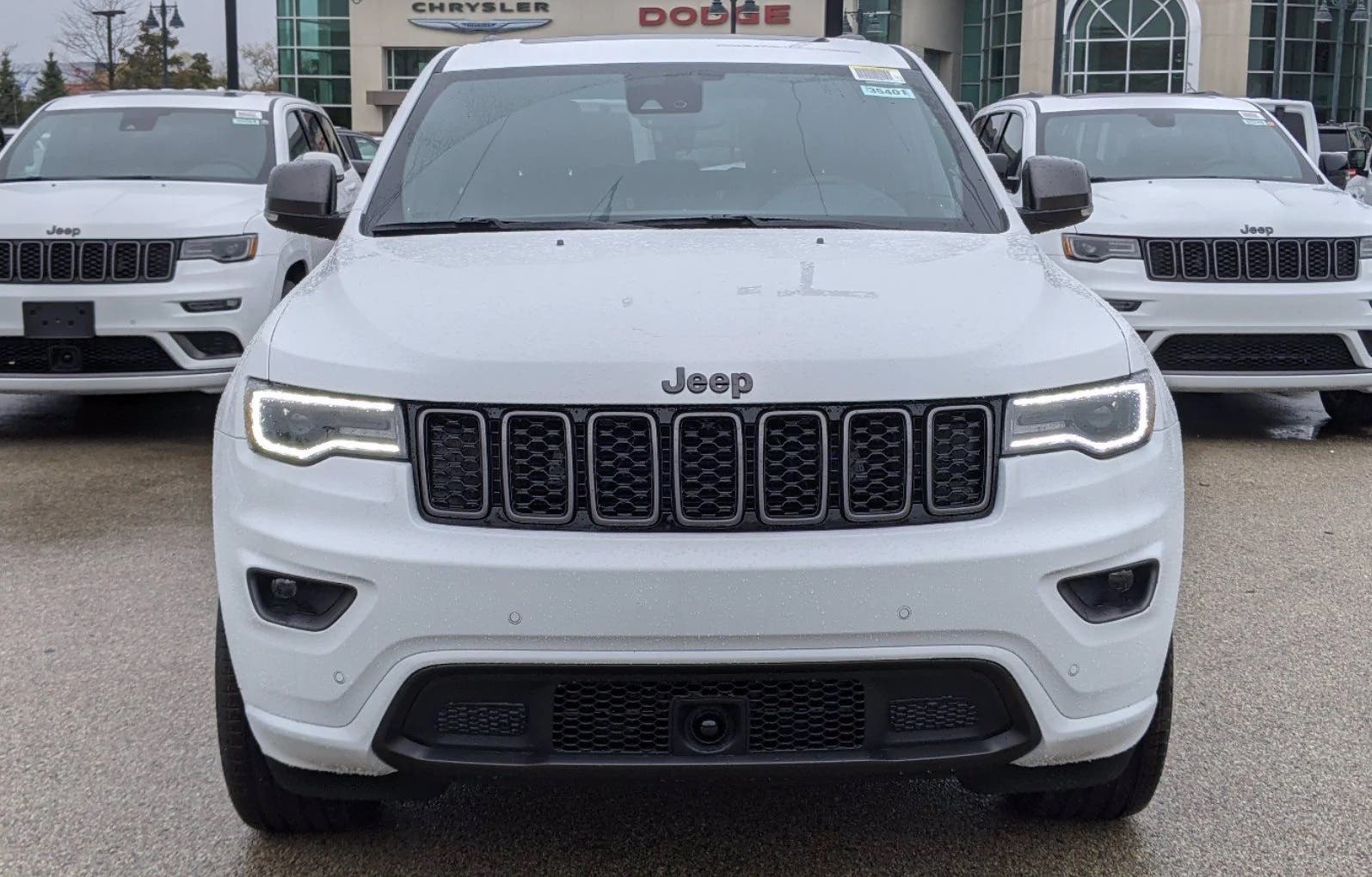 Jeep Grand Cherokee 80th Anniversary Edition inizia ad arrivare nelle 