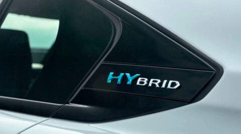 Nuova Peugeot 508 Hybrid