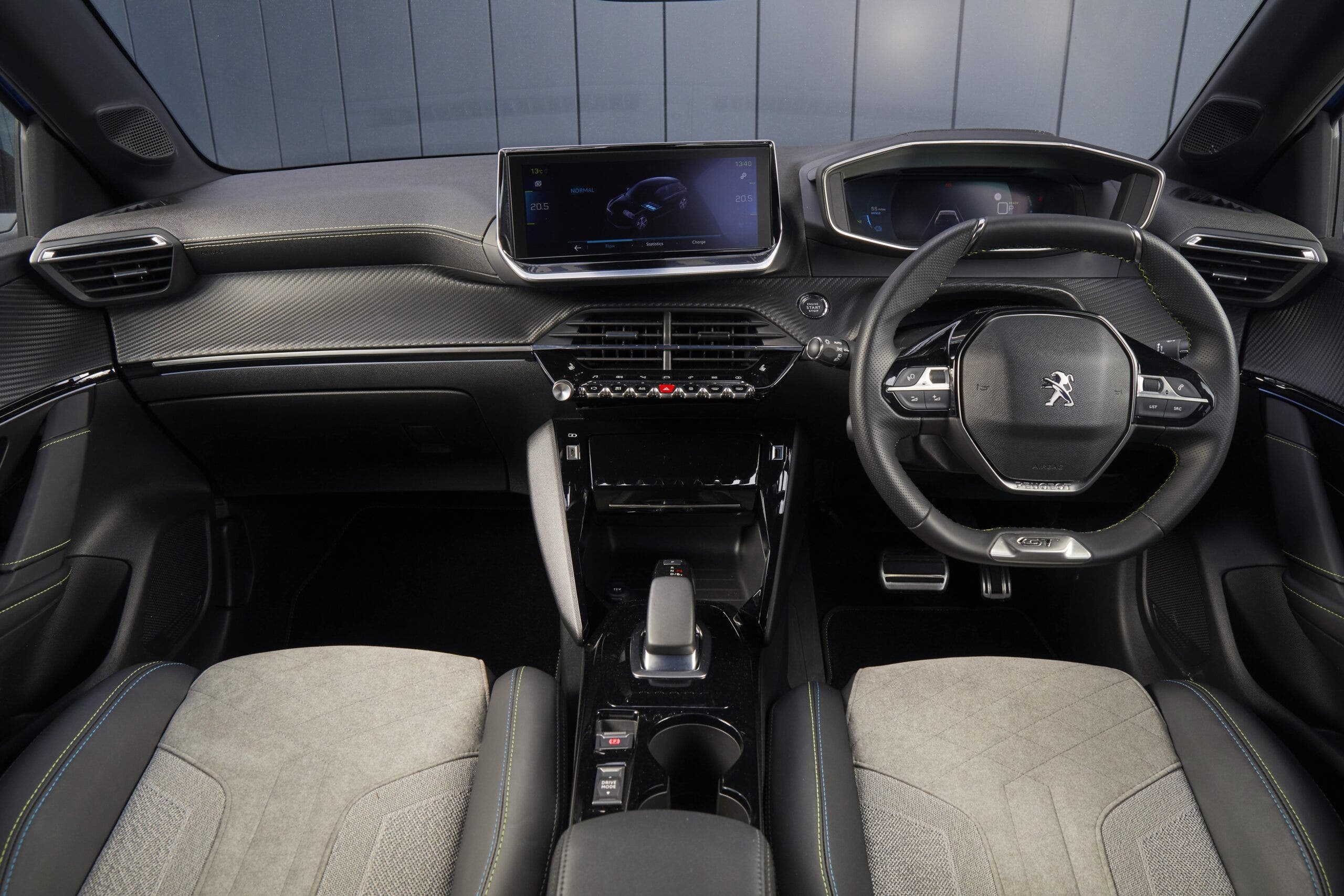 Peugeot e-208 GT Line Onto