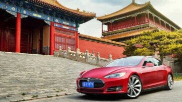 Tesla-prima-pietra-per-la-Gigafactory-in-Cina