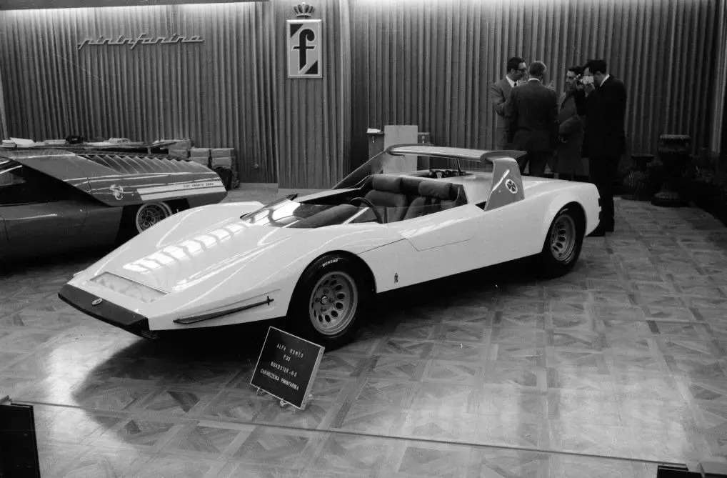 Alfa Romeo P33 Roadster