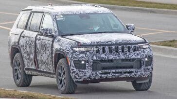 Jeep Grand Cherokee 2022 foto spia Detroit