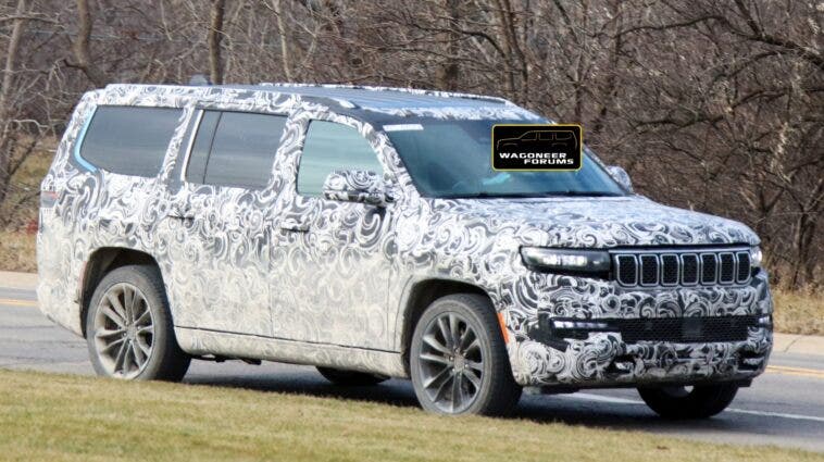 Jeep Grand Wagoneer 2022 foto spia ultimo prototipo