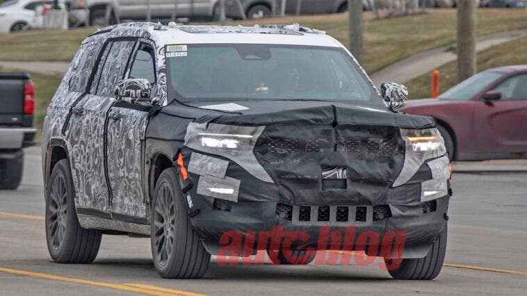 Nuova Jeep Grand Cherokee ultime foto spia