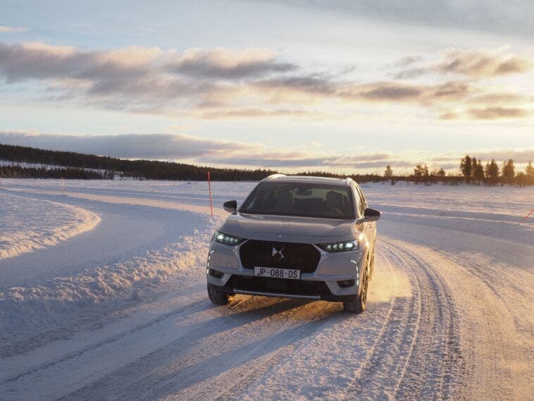 DS 7 Crossback E-Tense trazione integrale