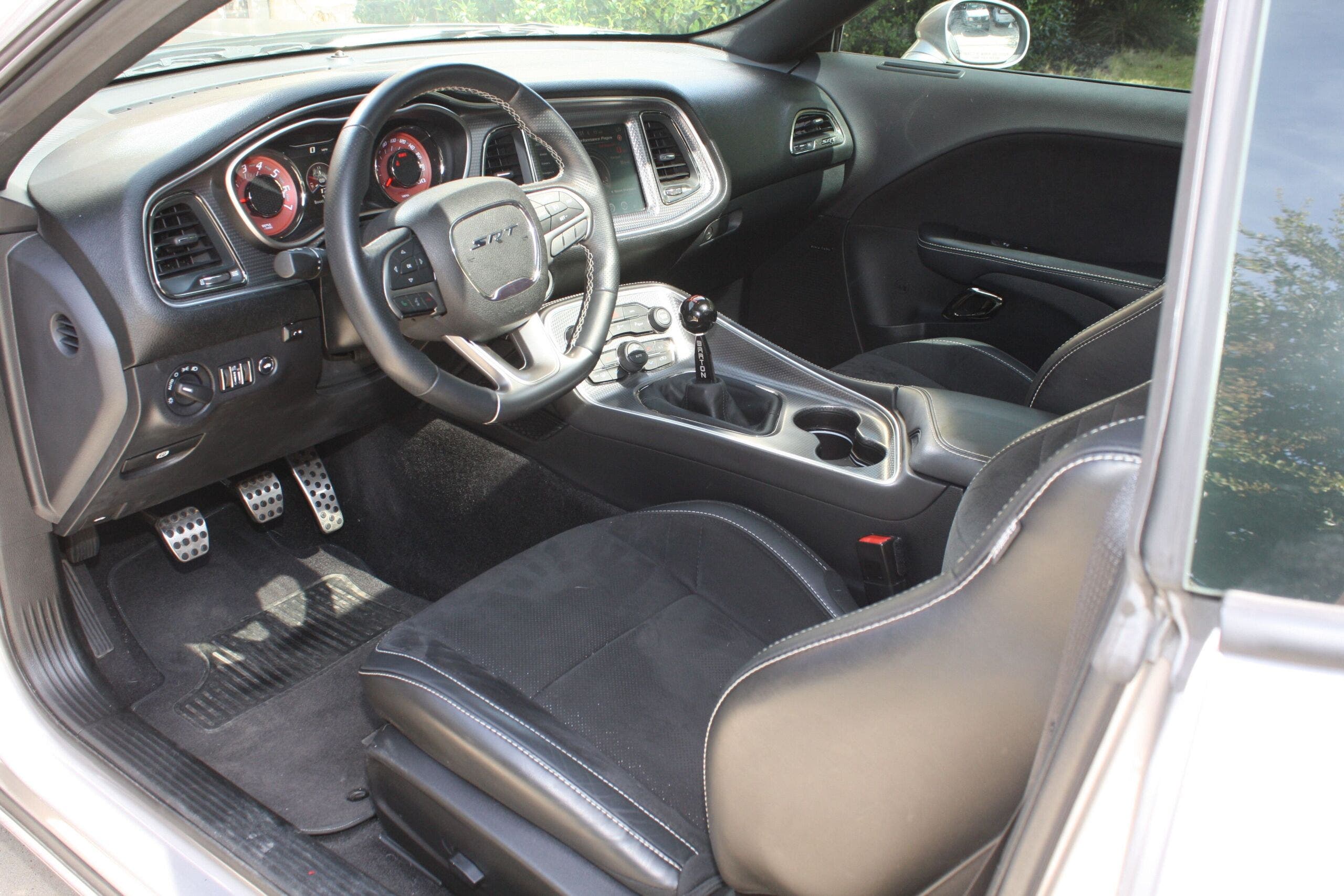 Dodge Challenger SRT Hellcat 2015 1034 CV