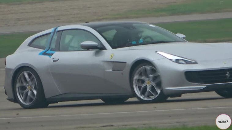 Ferrari GTC4Lusso insolito prototipo