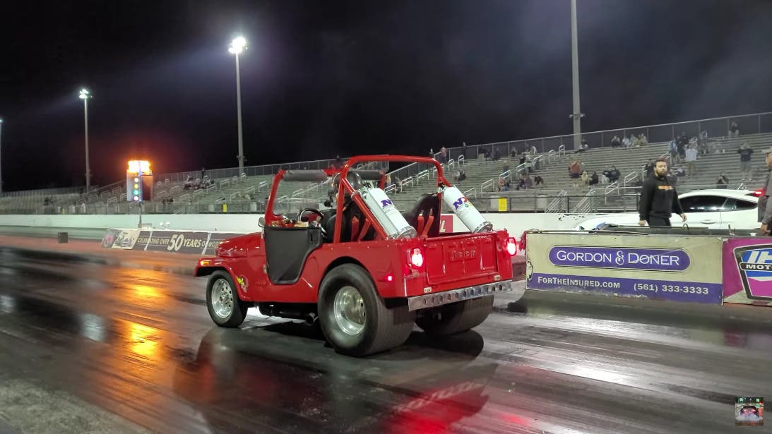 Jeep CJ-5 vs Ford Mustang GT S550 drag race