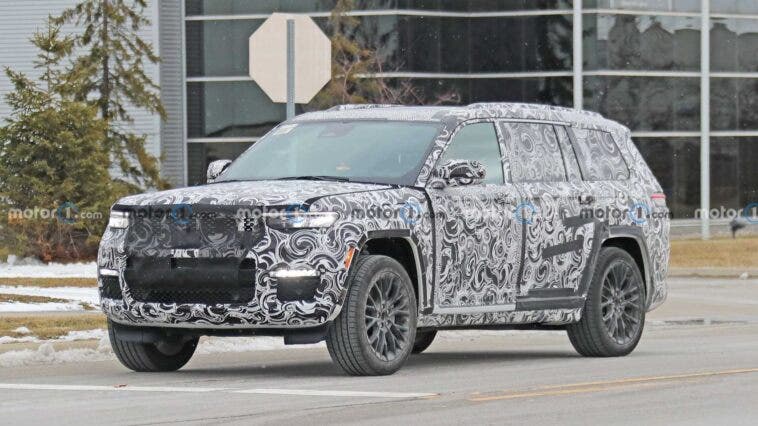 Jeep Grand Cherokee 2022 meno camuffamento