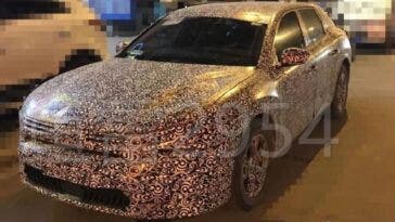 Nuova Citroën C5 foto spia Cina