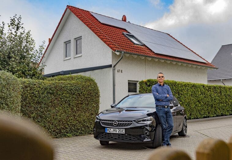Opel Corsa-e sistema pannelli solari