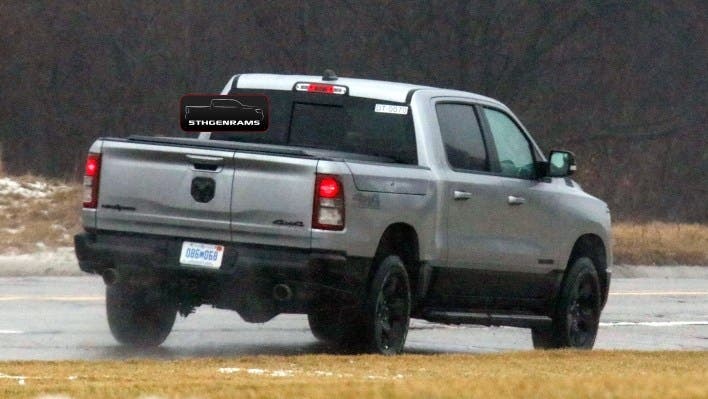 Ram 1500 Outdoorsman 2021 foto spia