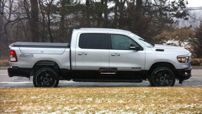 Ram 1500 Outdoorsman 2021 foto spia