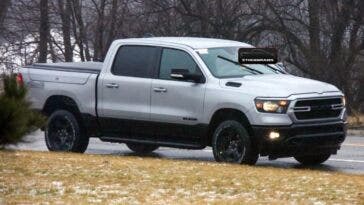 Ram 1500 Outdoorsman 2021 foto spia