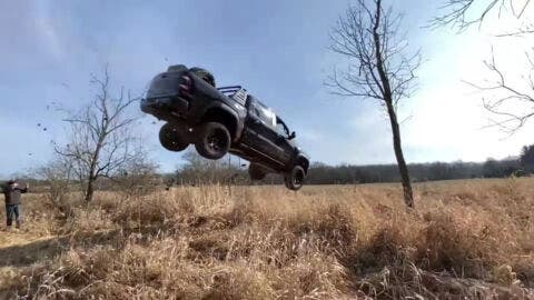 Ram 1500 TRX salto