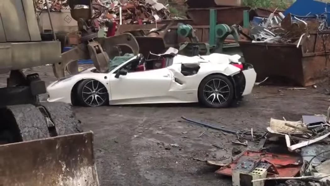 Ferrari 458 Spider demolita