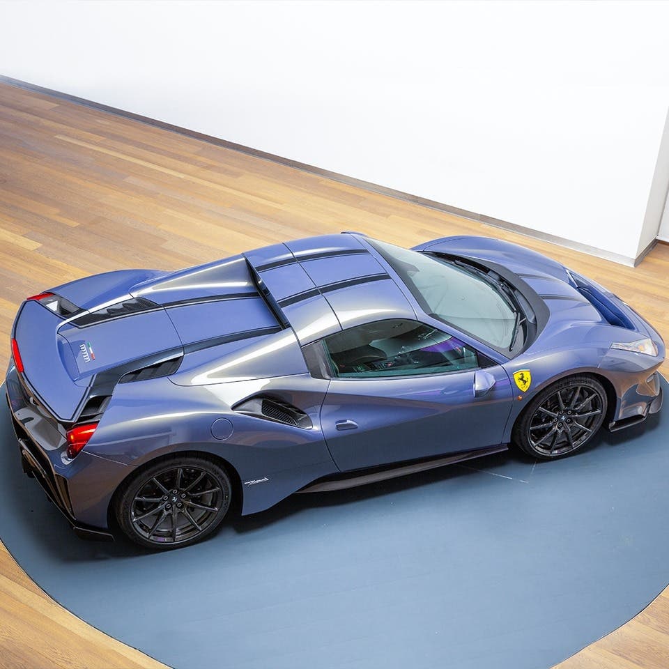 Ferrari 488 2023