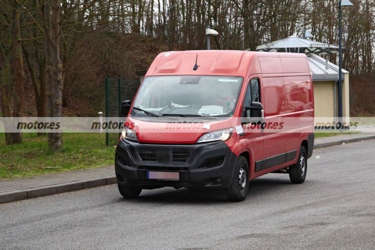 Fiat Ducato nuovo restyling foto spia