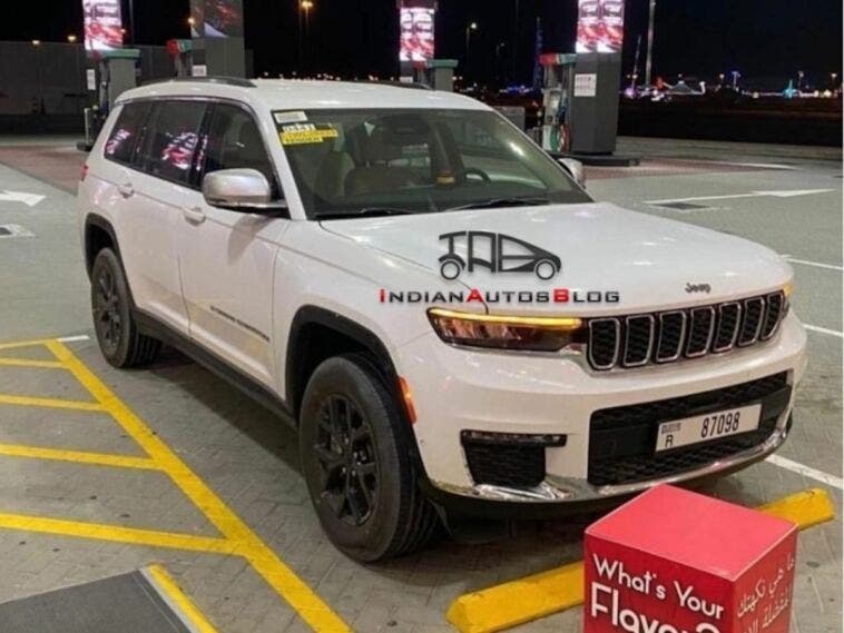 Jeep Grand Cherokee L foto spia Dubai