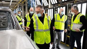 John Elkann Carlos Tavares Stellantis stabilimenti Detroit